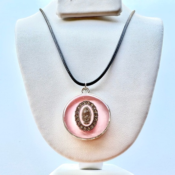 Virgencita Pendant Necklace | Resin Pendant | Resin Jewelry - Picture 2 of 7